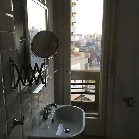 Appartement Across From Intercontinental Boekarest