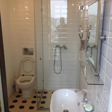 Across From Intercontinental * Bucarest