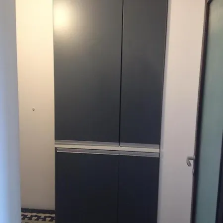 Across From Intercontinental דירה *