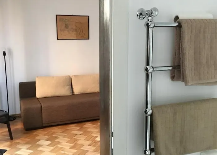 Across From Intercontinental Appartement Boekarest