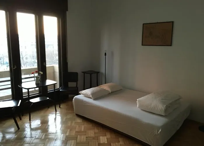 Apartman Across From Intercontinental Bukarest