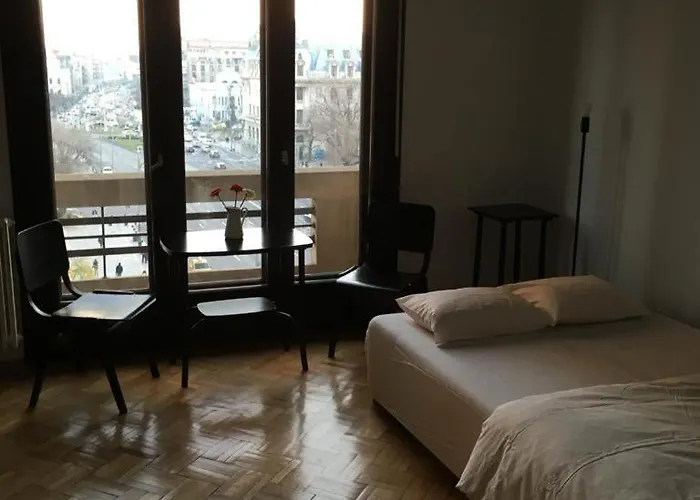 Apartman Across From Intercontinental Bukarest