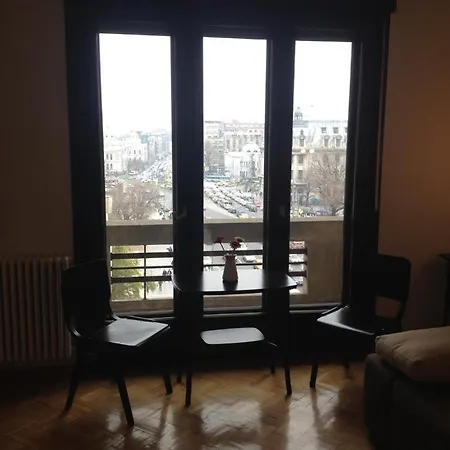 Апартаменты Across From Intercontinental