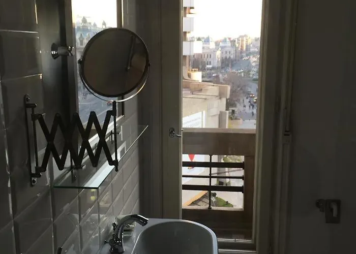 Apartament Across From Intercontinental Bukareszt