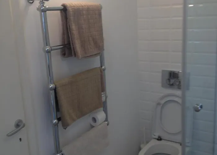 Across From Intercontinental Apartmán *